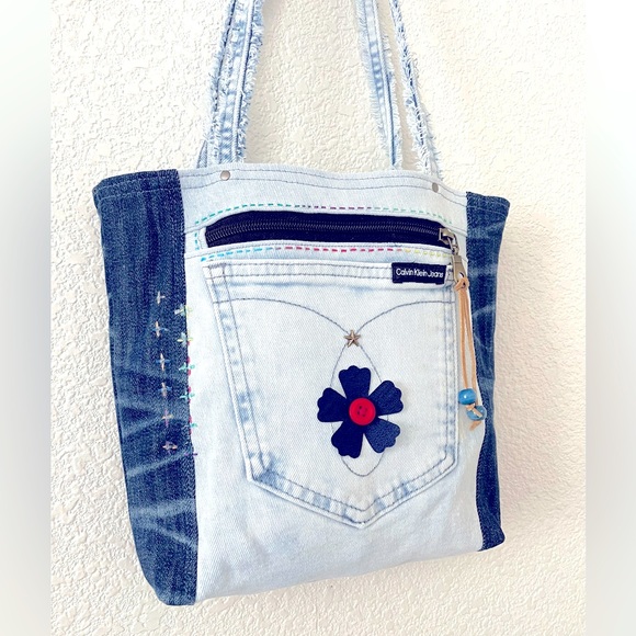 Denim Patchwork & Sachiko hand embroidery, Shoulder Bag - Upcycled Jeans - Picture 4 of 12